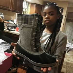 Duck winter boots brand new